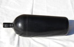 蓄能器如何充氮?dú)?/></p><p>　　網(wǎng)友提問：為什么不能給蓄能器充氮?dú)饽兀@是怎么了?</p><p>　　朝日答復(fù)：您好，在給蓄能器充氮?dú)馇埃纫獙?duì)蓄能器進(jìn)行全面檢查，在充的時(shí)候，一定要用充氣工具，使用時(shí)要慢慢進(jìn)行，防止膠囊受到破壞。你不能充氮?dú)獾脑挘瑧?yīng)該是上面的某個(gè)步驟錯(cuò)了，如果不是的話，那就是蓄能器或者充氣工具出現(xiàn)問題了。</p></div>
          <div   id=