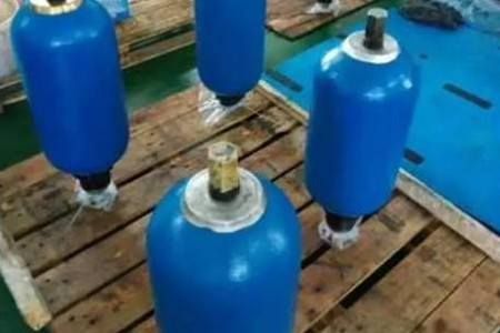 蓄能器設(shè)計(jì)時(shí)注意哪些方面？選材不能馬虎！