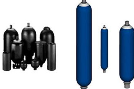 蓄能器中為什么使用氮?dú)猓阒绬幔?/></p><p>　　維持液壓油的穩(wěn)定性：在一些液壓系統(tǒng)中，蓄能設(shè)備中的氮?dú)膺€可以幫助維持液壓油的穩(wěn)定性。通過合理的氣壓調(diào)節(jié)，可以確保液壓系統(tǒng)在各種工作條件下都能夠保持正常的運(yùn)行狀態(tài)。</p><p>　　總的來(lái)說(shuō)，蓄能器中氮?dú)獾淖饔枚喾矫娑鴱V泛，從儲(chǔ)存能量到平衡壓力再到緩沖震動(dòng)等，都得益于氮?dú)庠诠こ填I(lǐng)域的惰性、豐富資源、穩(wěn)定性和良好的物理性質(zhì)。選擇氮?dú)庾鳛樾钅茉O(shè)備的工作介質(zhì)，不僅有助于提高系統(tǒng)的性能，還能夠確保系統(tǒng)的安全可靠運(yùn)行。</p></div>
          <div   id=