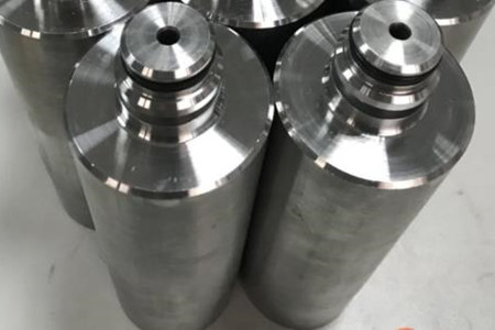 蓄能器的種類、特點及在系統中的應用