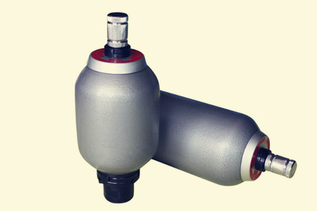 囊式蓄能器的工作原理，液壓系統中的“放大器”！